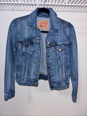 Levi’s Ex-Boyfriend Trucker Jacket